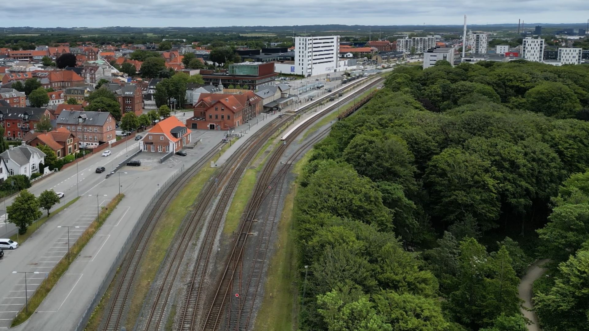 Dronefoto Hjørring Station juli 2024