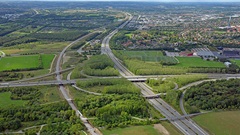 Den nye bane passerer Vestvolden på grænsen mellem Hvidovre og Brøndby.