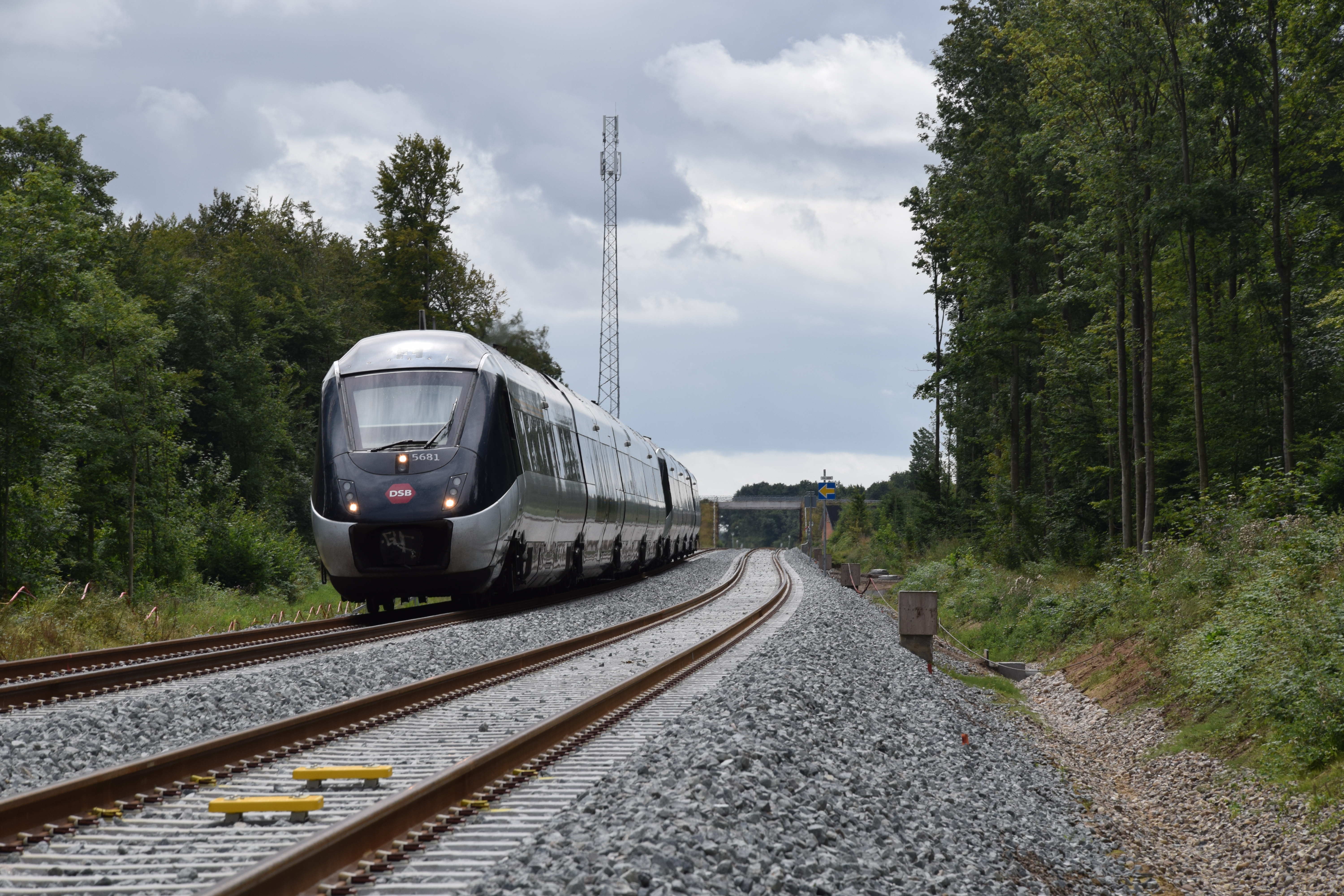 Jernbane og tog ved Tingsted på Lolland